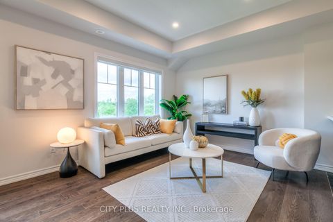 Photo 4 at 16 - 13 Eaton Park Lane, L'Amoreaux, Toronto