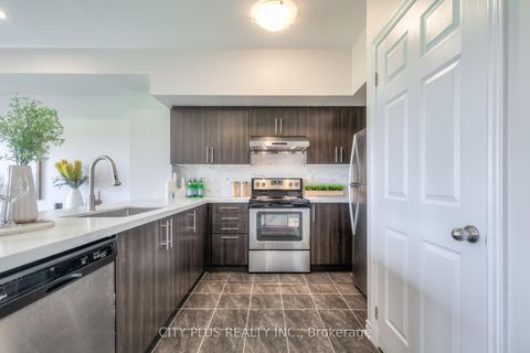 Photo 8 at 16 - 13 Eaton Park Lane, L'Amoreaux, Toronto