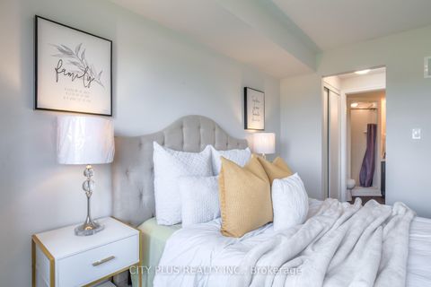 Photo 19 at 16 - 13 Eaton Park Lane, L'Amoreaux, Toronto