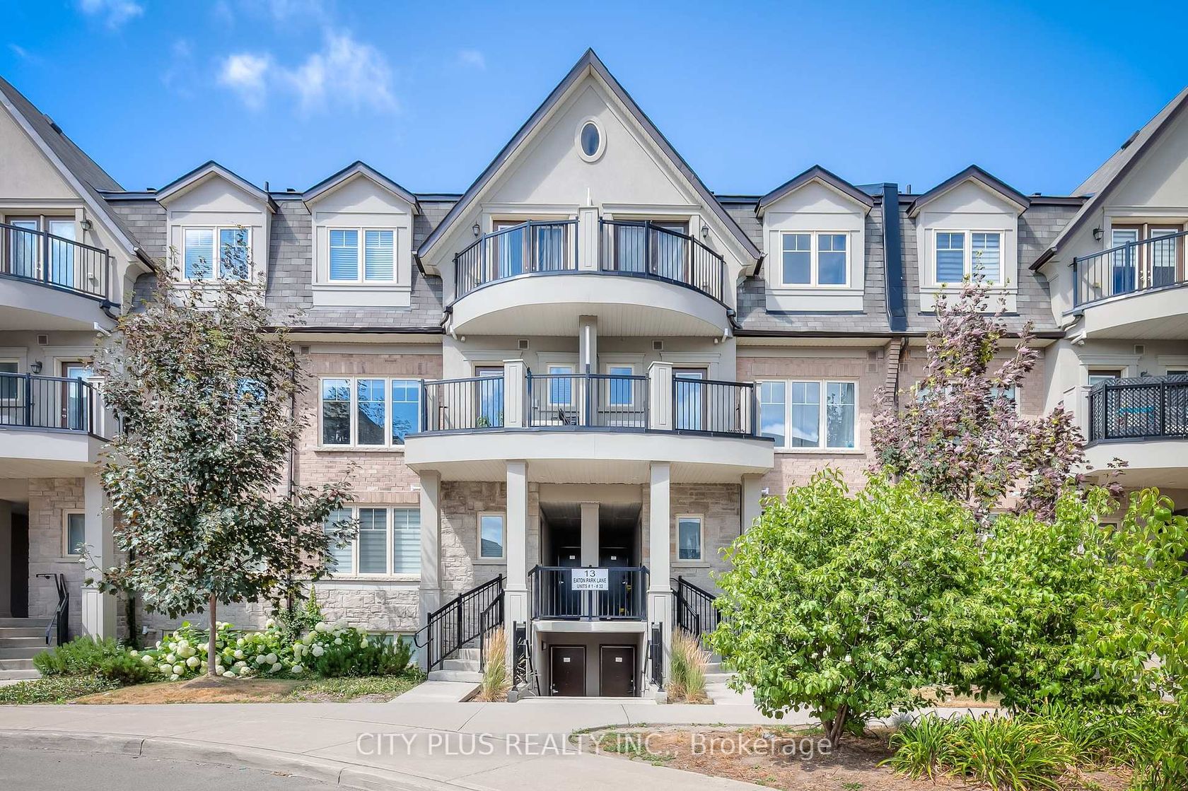 16 - 13 Eaton Park Lane, L'Amoreaux, Toronto 