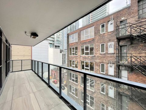 Photo 4 at 706 - 38 Widmer Street, Waterfront Communities C1, Toronto