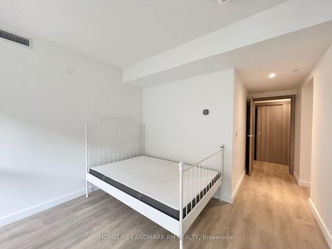 Photo 5 at 706 - 38 Widmer Street, Waterfront Communities C1, Toronto
