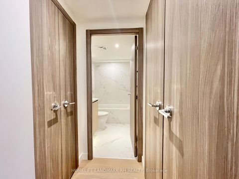 Photo 6 at 706 - 38 Widmer Street, Waterfront Communities C1, Toronto