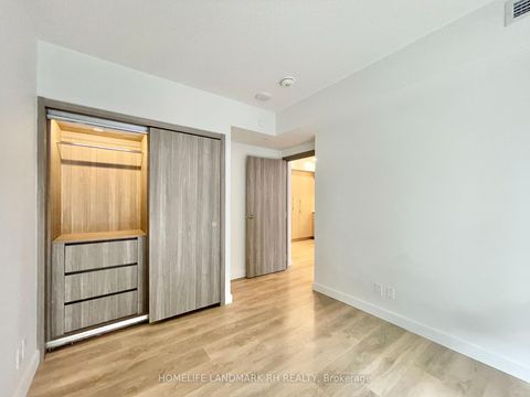 Photo 10 at 706 - 38 Widmer Street, Waterfront Communities C1, Toronto