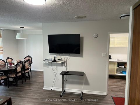 Photo 11 at 310 - 100 Prudential Drive, Dorset Park, Toronto