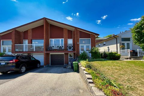 Photo 1 at 37 Warfield Drive, Pleasant View, Toronto