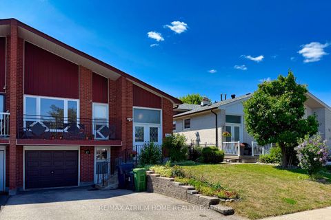 Photo 4 at 37 Warfield Drive, Pleasant View, Toronto