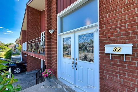 Photo 5 at 37 Warfield Drive, Pleasant View, Toronto