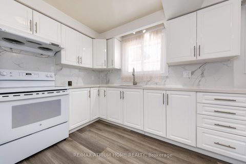 Photo 14 at 37 Warfield Drive, Pleasant View, Toronto