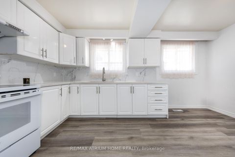Photo 16 at 37 Warfield Drive, Pleasant View, Toronto