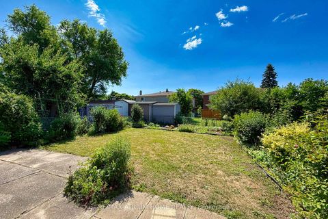 Photo 42 at 37 Warfield Drive, Pleasant View, Toronto