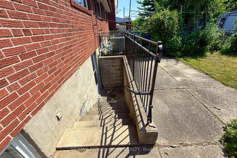Photo 48 at 37 Warfield Drive, Pleasant View, Toronto