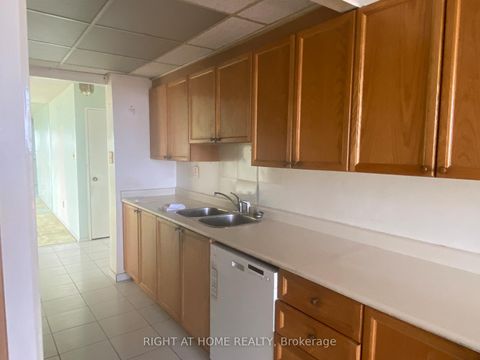 Photo 8 at PH7 - 55 Huntingdale Boulevard, L'Amoreaux, Toronto