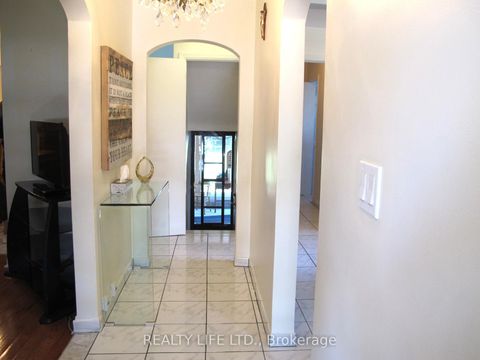 Photo 2 at 4 Rosalie Avenue, CFB, Toronto