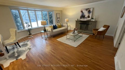 Photo 4 at 44 Bowerbank Drive, Newtonbrook East, Toronto