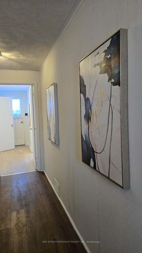 Photo 5 at 44 Bowerbank Drive, Newtonbrook East, Toronto
