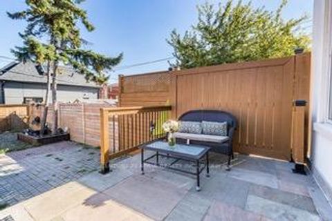 Photo 17 at 17 Montcalm Avenue, Belgravia, Toronto