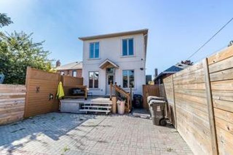 Photo 18 at 17 Montcalm Avenue, Belgravia, Toronto