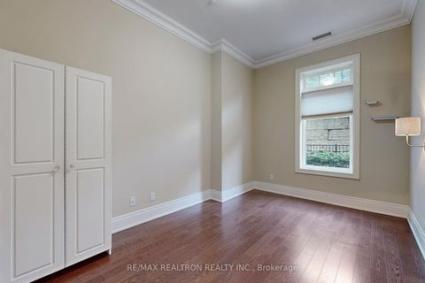 Photo 22 at 123 - 80 Burns Boulevard N, King City, King