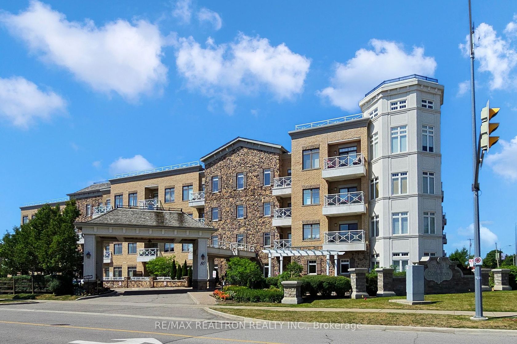 123 - 80 Burns Boulevard N, King City, King 
