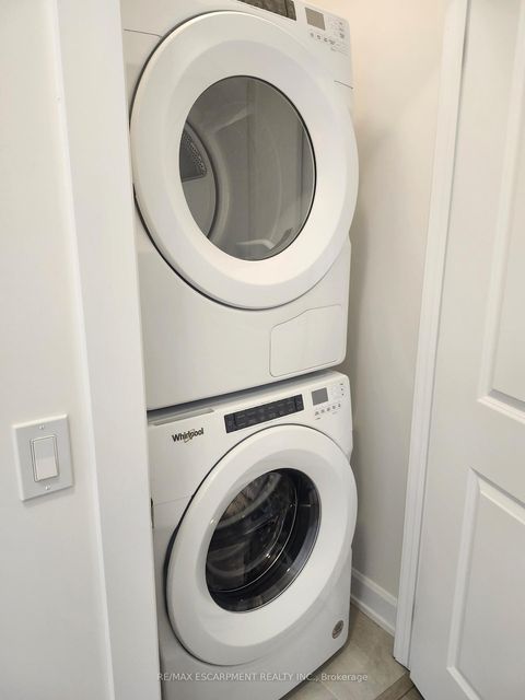Photo 13 at 607 - 3220 William Coltson Avenue, JM Joshua Meadows, Oakville
