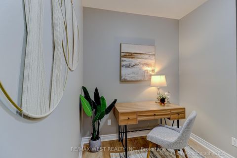 Photo 5 at 802 - 350 Red Maple Road, Langstaff, Richmond Hill