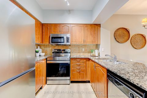 Photo 7 at 802 - 350 Red Maple Road, Langstaff, Richmond Hill