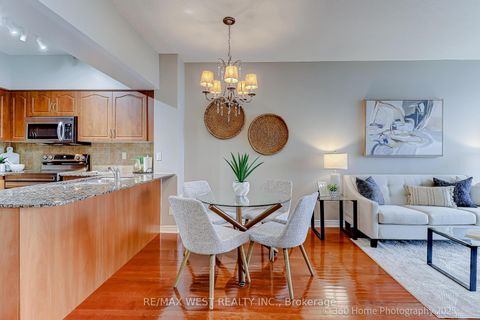 Photo 12 at 802 - 350 Red Maple Road, Langstaff, Richmond Hill