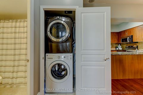 Photo 16 at 802 - 350 Red Maple Road, Langstaff, Richmond Hill