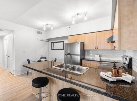 Photo 15 at 113 - 1837 Eglinton Avenue E, Victoria Village, Toronto