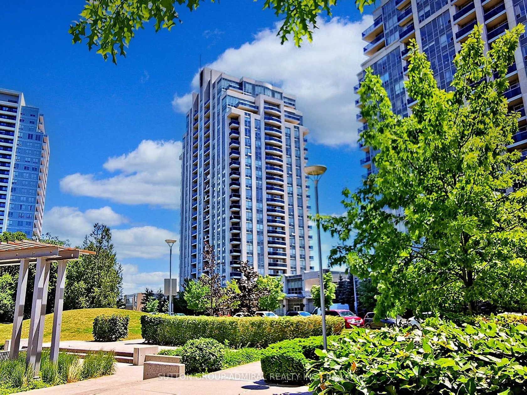 1012 - 7 North Park Road, Beverley Glen, Vaughan 