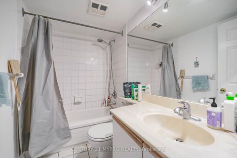 Photo 10 at 801 - 18 Hillcrest Avenue, Willowdale East, Toronto