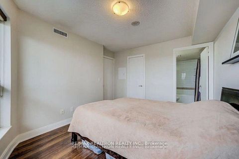 Photo 6 at 824 - 135 Village Green Square, Malvern West, Toronto