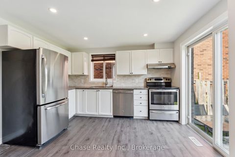 Photo 5 at 46 Sydenham Wells, Georgian Drive, Barrie