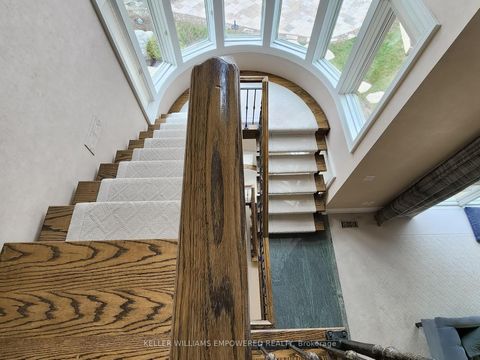 Photo 32 at 90 Humberview Drive, Islington Woods, Vaughan