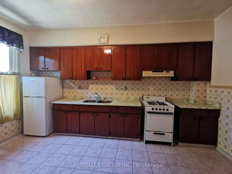 Photo 5 at 35 Borden Street, University, Toronto Photo 5 at 35 Borden Street, University, Toronto