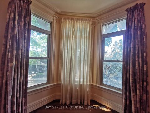 Photo 12 at 35 Borden Street, University, Toronto