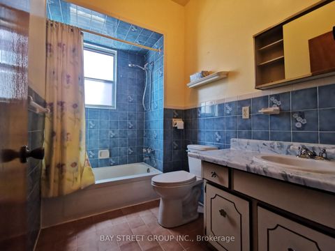Photo 23 at 35 Borden Street, University, Toronto