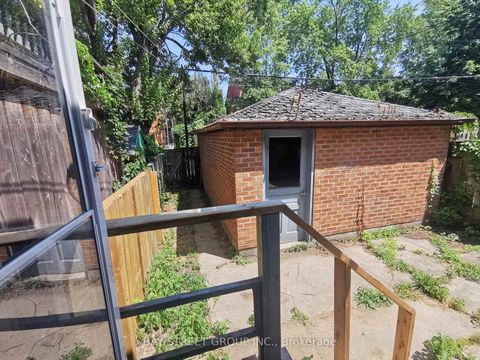 Photo 27 at 35 Borden Street, University, Toronto