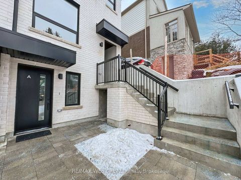 Photo 1 at 49 Morningside Avenue, Swansea, Toronto