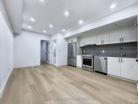 Photo 30 at 49 Morningside Avenue, Swansea, Toronto