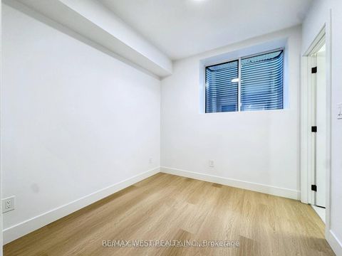 Photo 34 at 49 Morningside Avenue, Swansea, Toronto