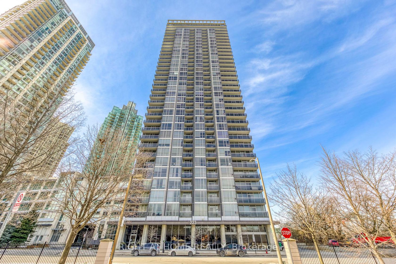 802 - 223 Webb Drive, City Centre, Mississauga by Loree Meneguzzi Real Estate 802 - 223 Webb Drive, City Centre, Mississauga