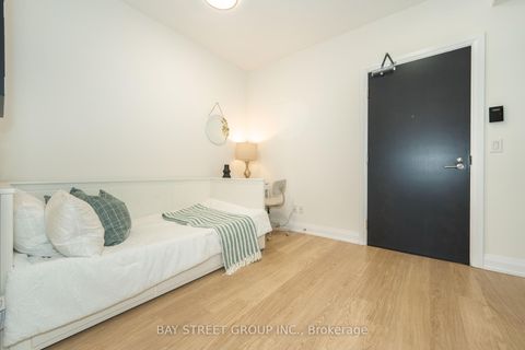 Photo 5 at 909 - 2 Anndale Drive, Willowdale East, Toronto