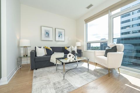 Photo 16 at 909 - 2 Anndale Drive, Willowdale East, Toronto
