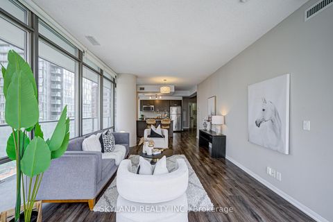 Photo 3 at 805 - 832 Bay Street, Bay Street Corridor, Toronto