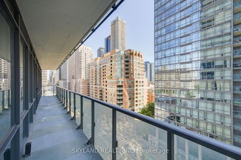 Photo 22 at 805 - 832 Bay Street, Bay Street Corridor, Toronto