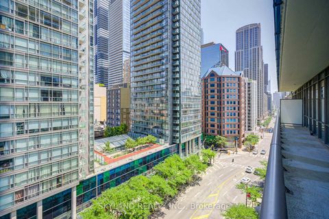Photo 29 at 805 - 832 Bay Street, Bay Street Corridor, Toronto