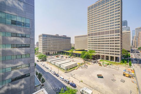 Photo 32 at 805 - 832 Bay Street, Bay Street Corridor, Toronto