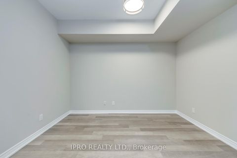 Photo 8 at 804 - 9255 Jane Street, Maple, Vaughan